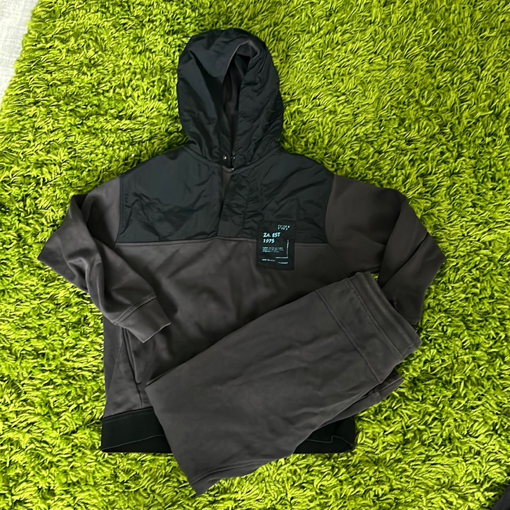 Zara set